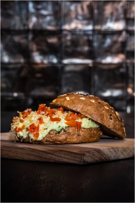 PESTO OUDE KAAS SALADE